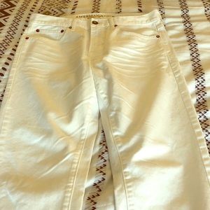 American Eagle White Skinny Jeans 31x30